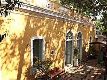 Hotel Du Parc Пондичери Екстериор снимка