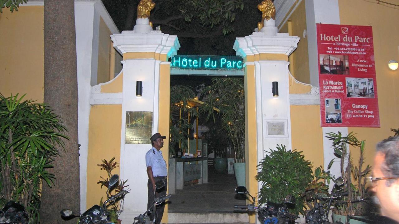 Hotel Du Parc Пондичери Екстериор снимка