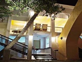 Hotel Du Parc Пондичери Екстериор снимка